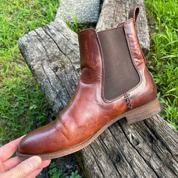 Frye Chelsea Boots Size 6 B Woman’s - Picture 11 of 14